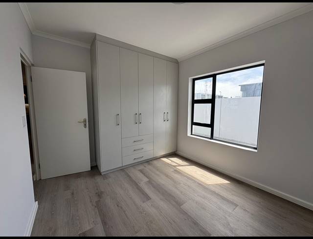 4 BEDROOM HOUSE FOR SALE IN SANDOWN